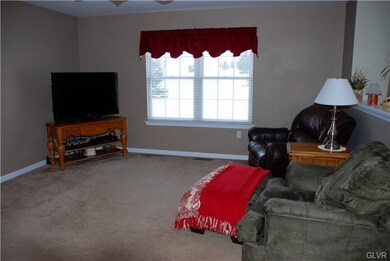 1816 Merlot Dr, Easton, PA 18045 - photo 6