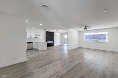 4277 Rimcrest Rd, Las Vegas, NV 89121 - photo 7