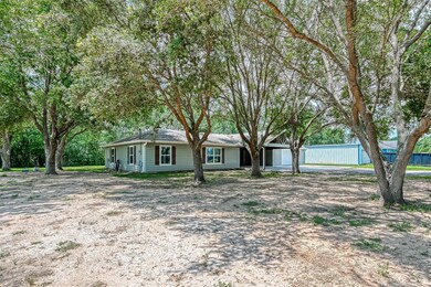 12208 Long Trail, Needville, TX 77461 - photo 4