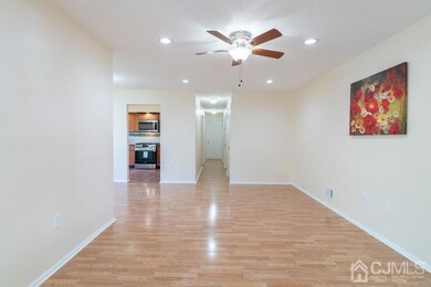 126 Edward Dr unit 701, Franklin Park, NJ 08823 - photo 7