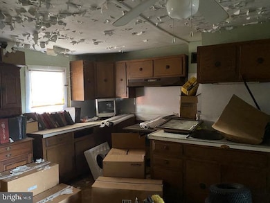 1081 Kings Hwy, Pilesgrove, NJ 08098 - photo 5