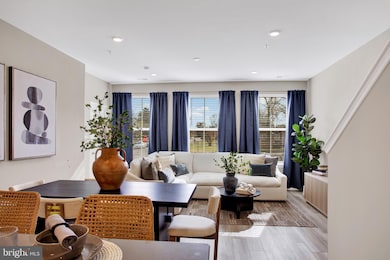 9664 Swallowtail Ln, Manassas, VA 20110 - photo 6