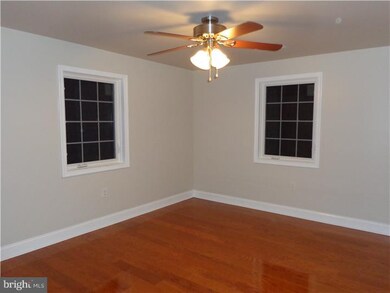 321 Howell Dr, New Castle, DE 19720 - photo 5