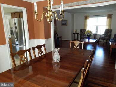 601 Fairmeade Ct, Linthicum Heights, MD 21090 - photo 6