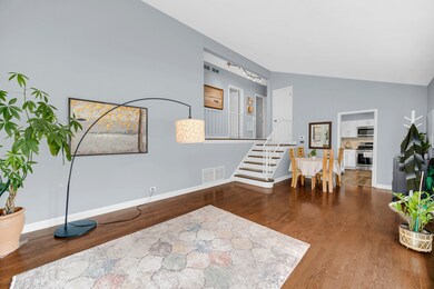 338 Maple St, Glen Ellyn, IL 60137 - photo 6