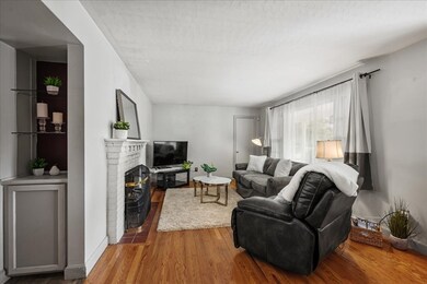 15 Thornton Rd, Worcester, MA 01606 - photo 3