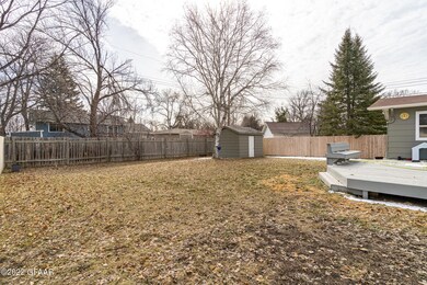 1823 S 19th St, Grand Forks, ND 58201 - photo 2