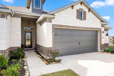 1039 Brahma Cir, East Bernard, TX 77435 - photo 5