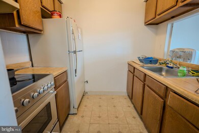 8125 W Chester Pike unit C6, Upper Darby, PA 19082 - photo 7
