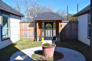 6801 Glass St, Houston, TX 77016 - photo 6