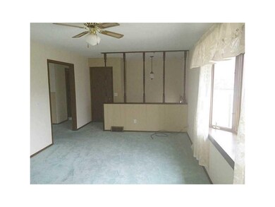 Family Room-L1.