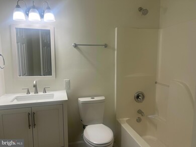 155 Martin Dr unit 2, Manassas Park, VA 20111 - photo 6