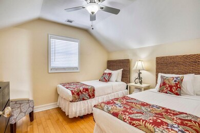 1019 Whitehead St 13