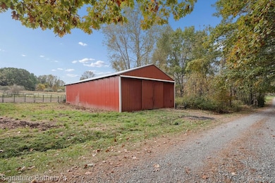 4540 Timber Ln, Dryden, MI 48428 - photo 3