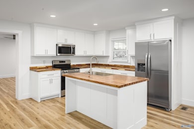 1005 Davison Ave, Muscle Shoals, AL 35661 - photo 5