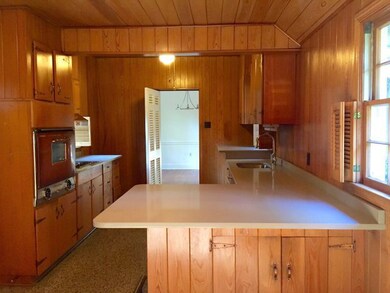 1710 Waverland Dr, Macon, GA 31211 - photo 3