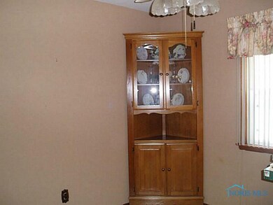 2641 102nd St, Toledo, OH 43611 - photo 4