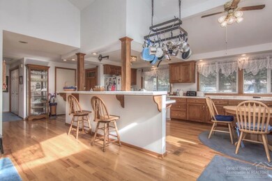 61177 Loy Ln, Bend, OR 97702 - photo 2