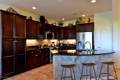 Kitchen Breakfast Bar