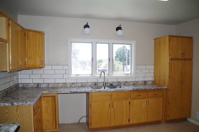 525 N F St, Broken Bow, NE 68822 - photo 6