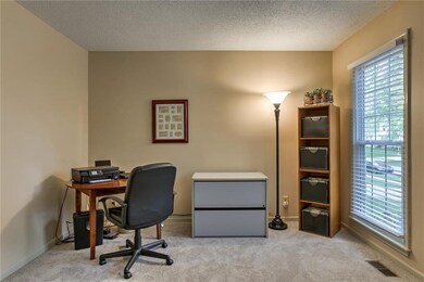 8320 Twilight Ln, Lenexa, KS 66219 - photo 5