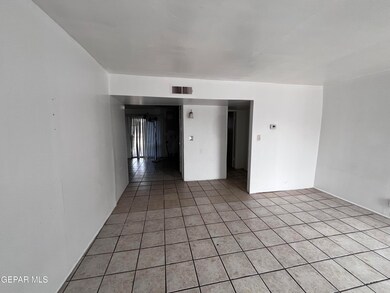 813 Elmwood Ct unit A, El Paso, TX 79932 - photo 4
