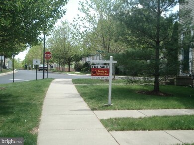 21035 Sojourn Ct, Germantown, MD 20876 - photo 5