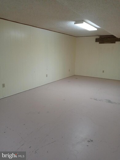 1075 Hyslip Ford Rd, Bunker Hill, WV 25413 - photo 6