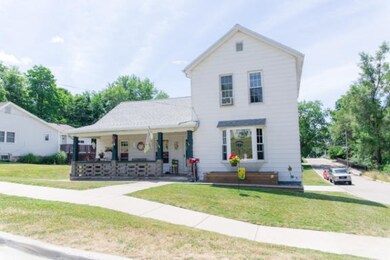 455 Allen St, Ionia, MI 48846 - photo 2