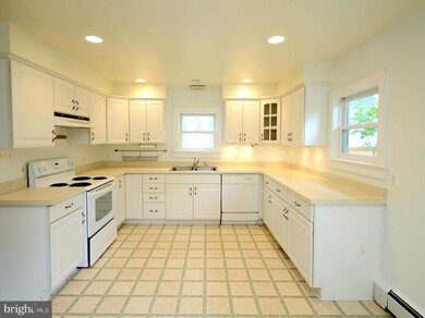 222 S 12th St, Purcellville, VA 20132 - photo 6