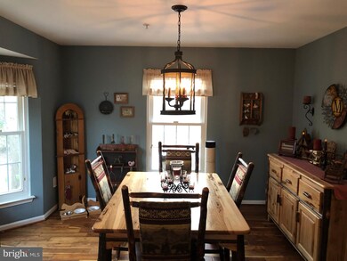 15504 Clayburn Dr, Laurel, MD 20707 - photo 3