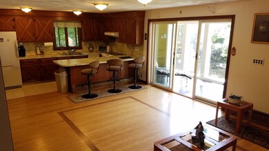 140 Huntsbridge Rd, North Attleboro, MA 02760 - photo 7