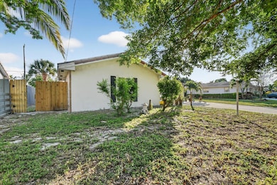 1813 17th Ave N, Lake Worth, FL 33460 - photo 3