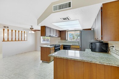 832 N 24th St-9