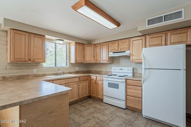 2484 W Ian Place, Tucson, AZ 85741 - photo 6