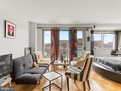 Potomac Plaza Terraces unit 912, Washington, DC 20037 - photo 6