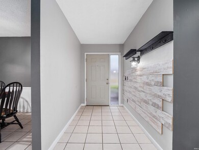 2103 Skyhawk Dr, Fort Wayne, IN 46815 - photo 3