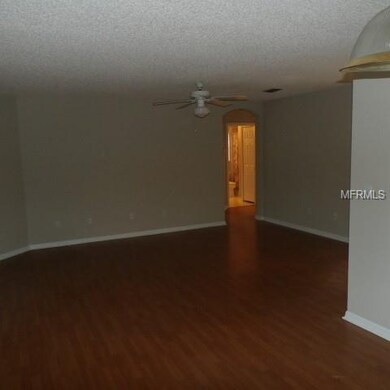 Great room with easy care laminate floors