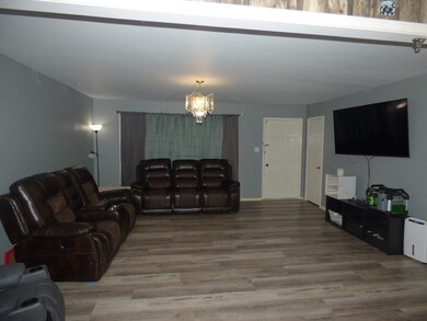 215 Shelly Dr, McComb, MS 39648 - photo 5