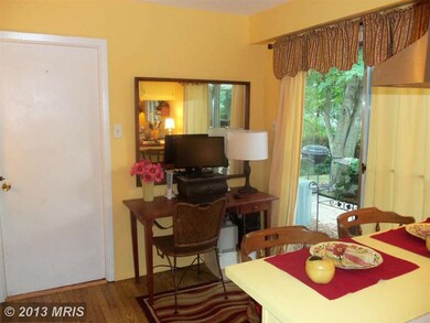 8718 Graystone Ln, Laurel, MD 20708 - photo 7