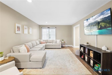 516 Cranberry W, Findlay, OH 45840 - photo 4