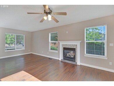 4466 5th St, Hubbard, OR 97032 - photo 3