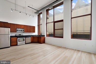 22 S Howard St unit R202, Baltimore, MD 21201 - photo 5