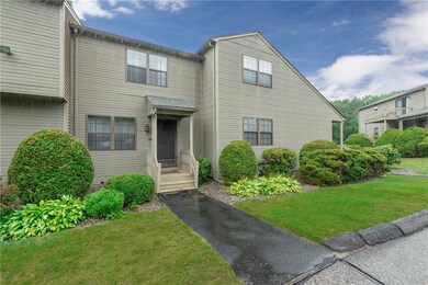 1408 Pinewood Dr unit 1408, Smithfield, RI 02917 - photo 2