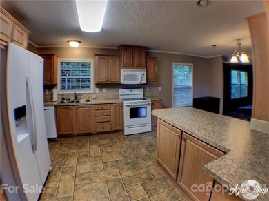 141 Oak Creek Rd, Statesville, NC 28625 - photo 4