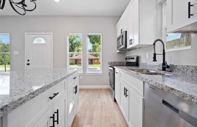 4506 Phlox St unit B, Houston, TX 77051 - photo 2