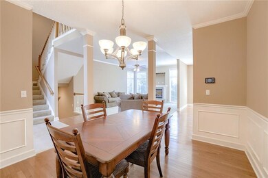 10125 Theden Cir, Lenexa, KS 66220 - photo 5