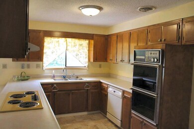 1430 N Keene Way Dr, Medford, OR 97504 - photo 7