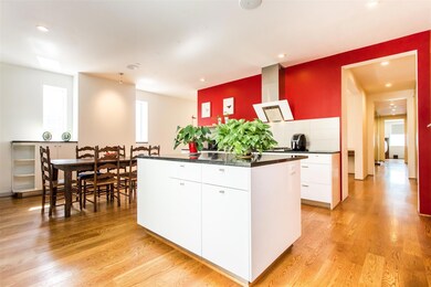 Kitchen/Dining