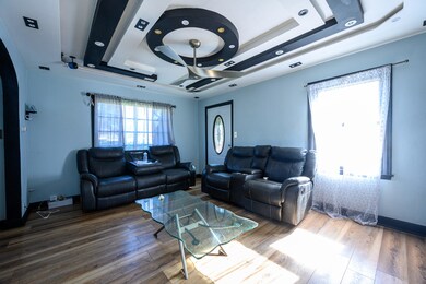 3113-3115-W-Oklahoma-10